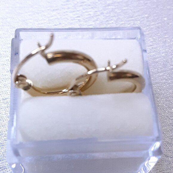 NEW 14kt yellow gold baby/toddler hoop earrings - Picture 2 of 5